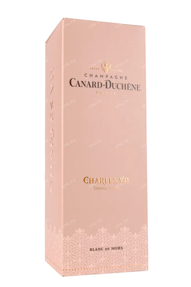 В подарочной коробке Canard-Duchene Charles VII Blanc de Noir gift box 0.75 л