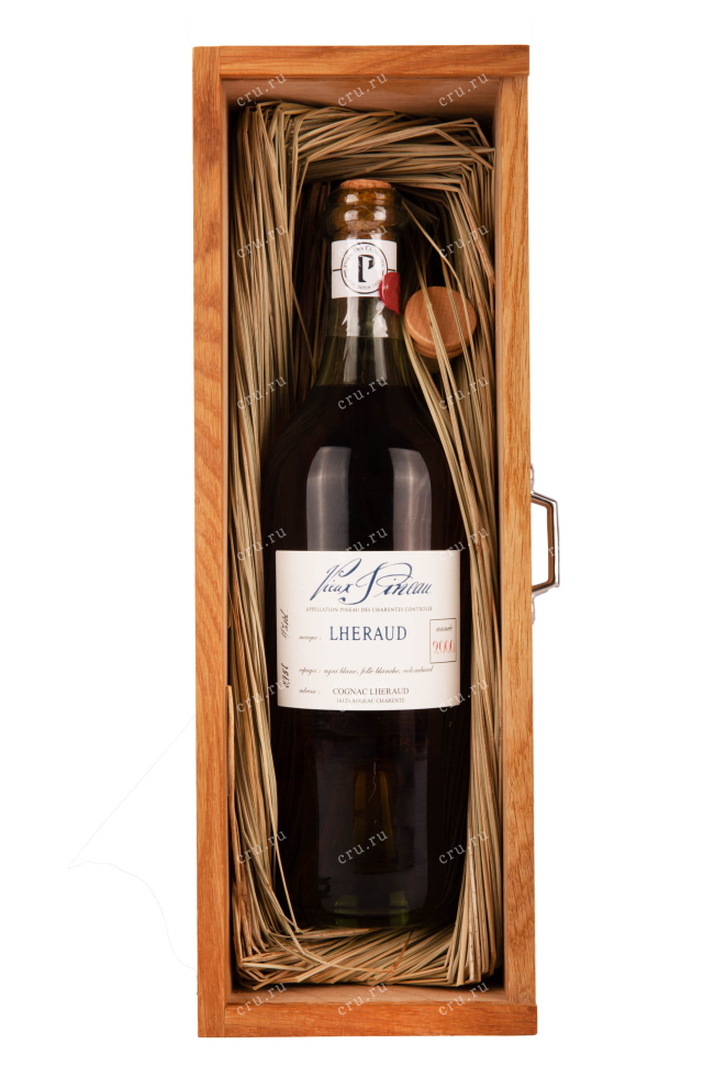 Вино Леро Тре Вье Пино 2000 0.75 в подарочной коробке
