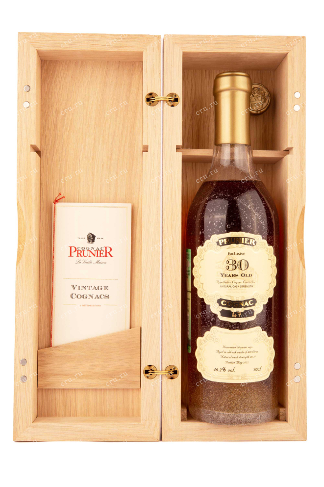 В деревянной коробке Prunier 30 years 0.7 л