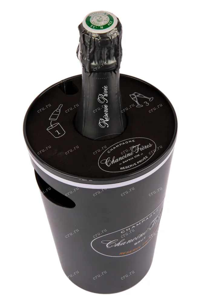 Подарочная коробка игристого вина Chanoine Reserve Privee Brut with metal case 0.75 л