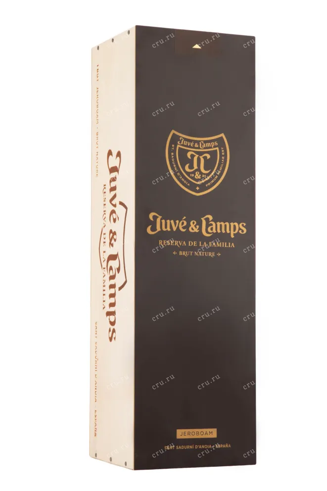 Подарочная коробка игристого вина Cava Juve & Camps Reserva de la Familia Gran Reserva Brut Nature with gift box 3 л