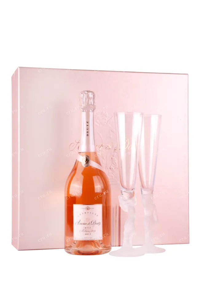 Шампанское Amour de Deutz Brut Rose gift box with 2 glasses  0.75 л