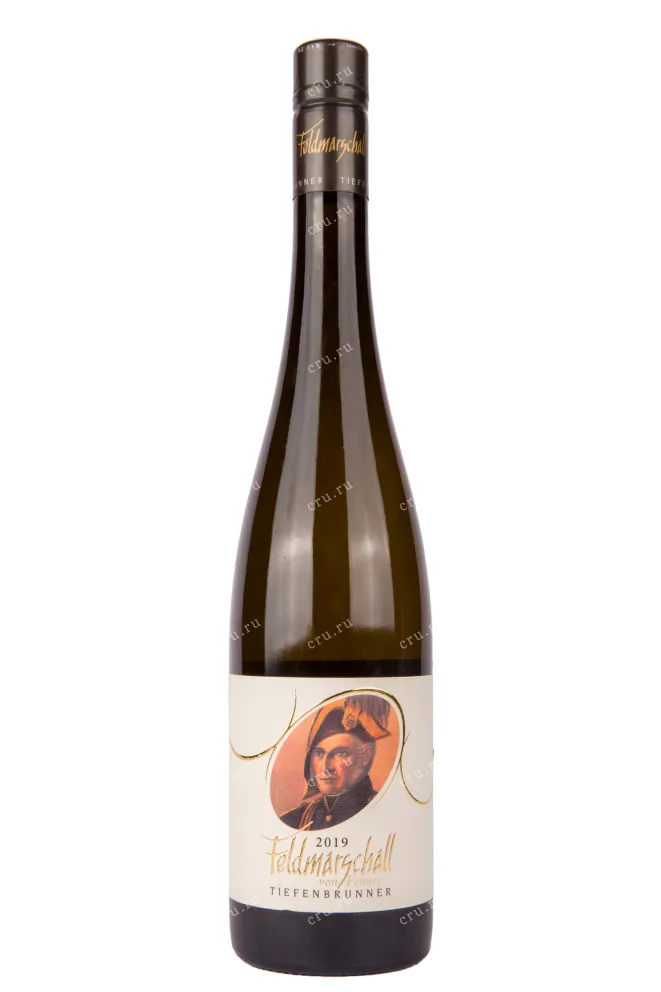 Вино Tiefenbrunner Feldmarschall Muller Thurgau 2019 0.75 л