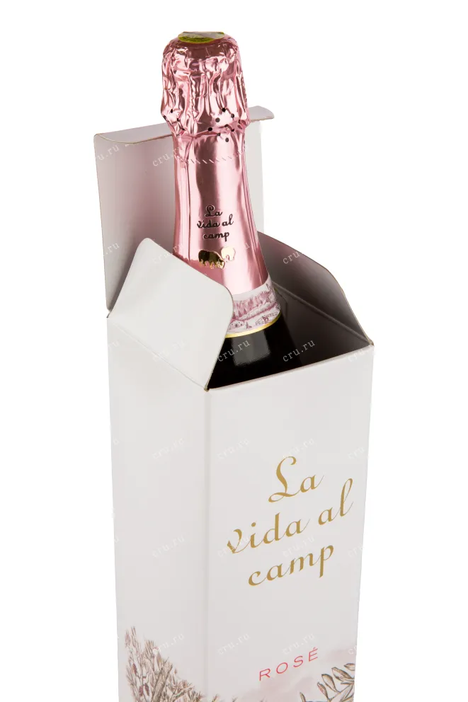 Подарочная коробка игристого вина La Vida al Camp Cava Brut Rose with gift box 0.75 л