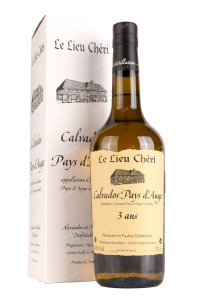 Кальвадос Le Lieu Cheri Calvados Pays dAuge 3 ans gift box   0.7 л