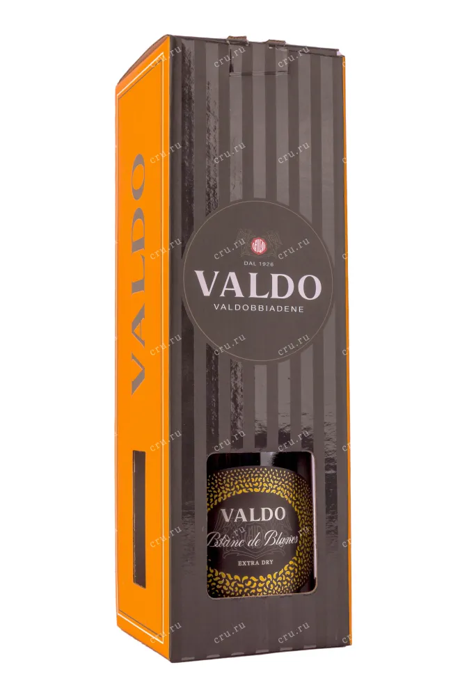 Подарочная коробка Valdo Oro Blanc de Blancs Extra Dry in gift box 0.75 л