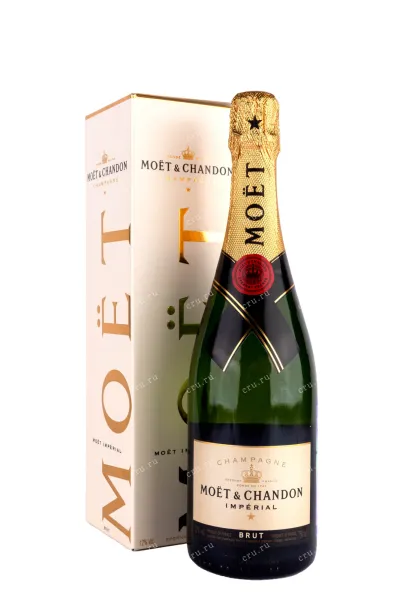 Шампанское Moet & Chandon Imperial Brut gift box 2020 0.75 л