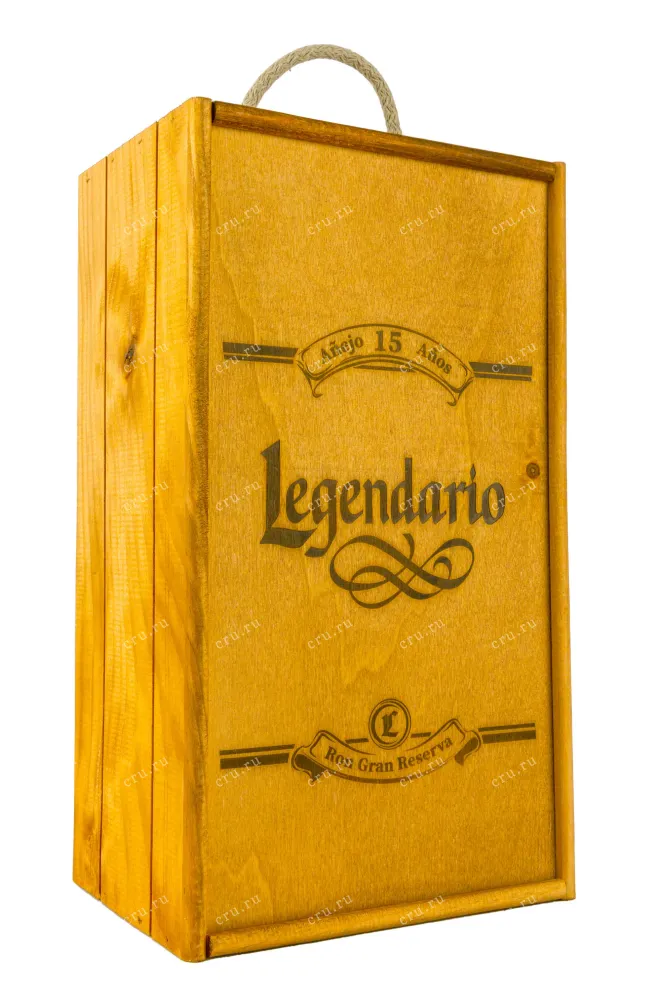 Подарочная коробка Legendario Ron Gran Reserva 15 years ceramics in wooden box 0.7 л