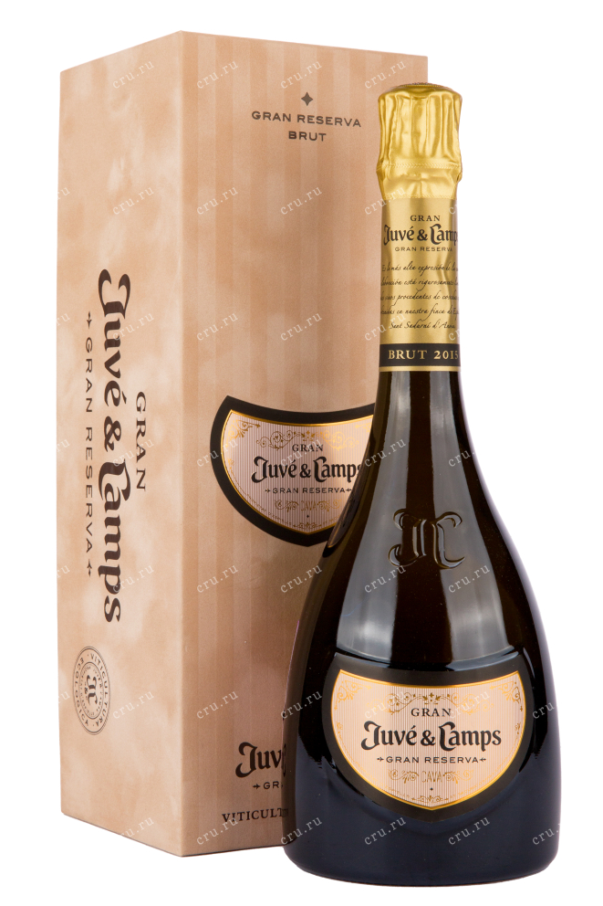 Подарочная коробка игристого вина Juve y Camps Cava Gran Reserva Brut with gift box 2015 0.75