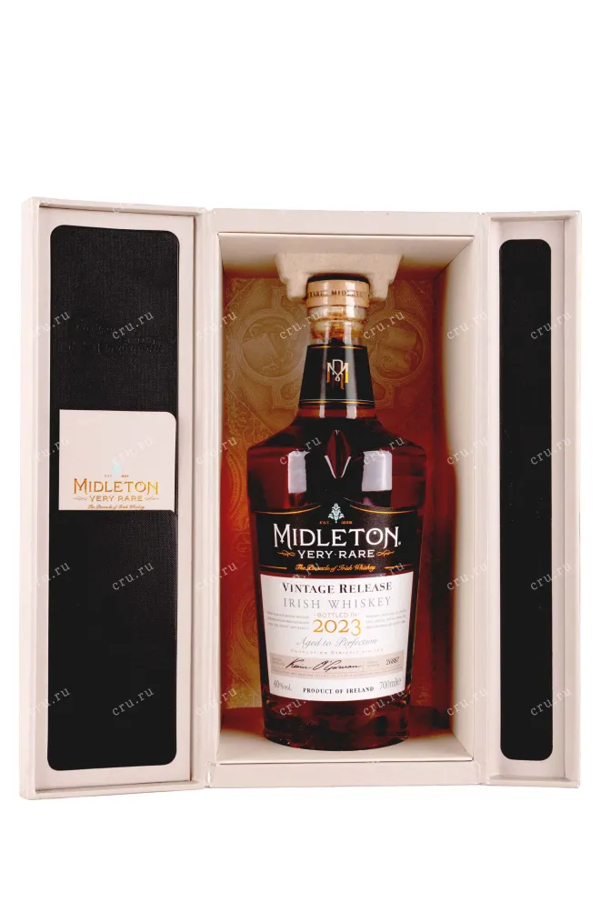 В подарочной коробке Midleton Very Rare Vintage Release gift box 0.7 л