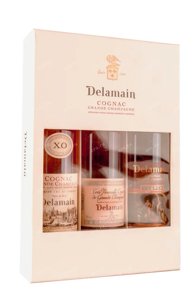 Подарочная коробка Delamain Grande Champagne Pale & Dry Vesper Tres Venerable in gift box 0.2 л