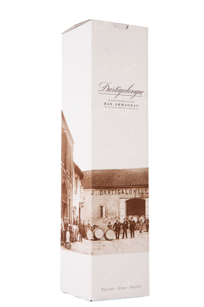 Подарочная коробка Dartigalongue Bas Armagnac XO gift box 2009 0.7 л