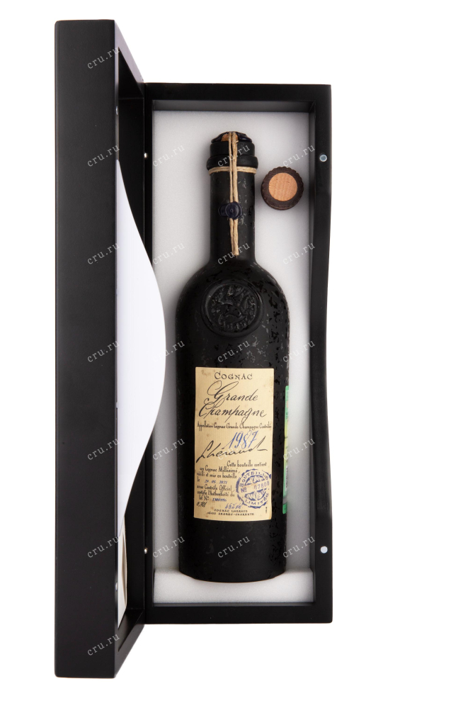 В подарочной коробке Lheraud Petite Champagne 1987 0.7 л