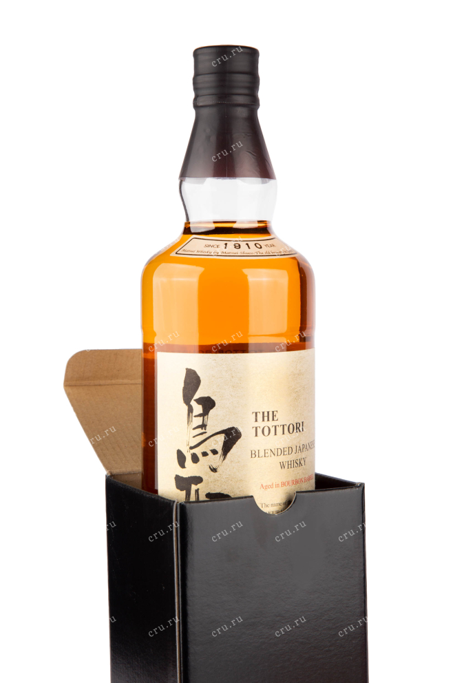 Бутылка виски The Tottori Bourbon Barrel 0.7 в подарочной коробке