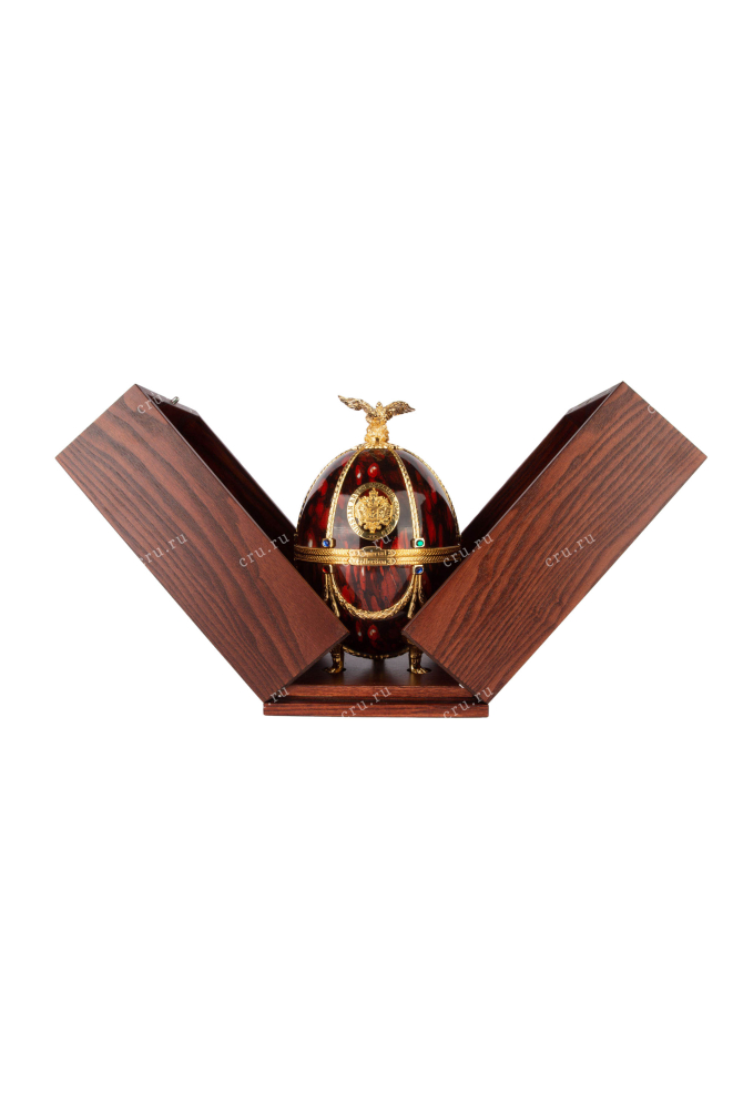 В деревянной коробке Imperial Collection Super Premium Faberge Red in wooden box 0.7 л